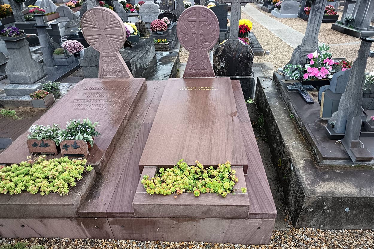 Configurateur monument 40, Configurateur monument 64, Configurateur monument Cambo les Bains, Création de monuments 40, Création de monuments 64, Création de monuments Cambo les Bains, Entretien rénovation monuments 40, Entretien rénovation monuments 64, Entretien rénovation monuments Cambo les Bains, Fleurs funéraire 40, Fleurs funéraire 64, Fleurs funéraire Cambo les Bains, Marbrerie 40, Marbrerie 64, Marbrerie Cambo les Bains, Plaques funéraire 40, Plaques funéraire 64, Plaques funéraire Cambo les Bains