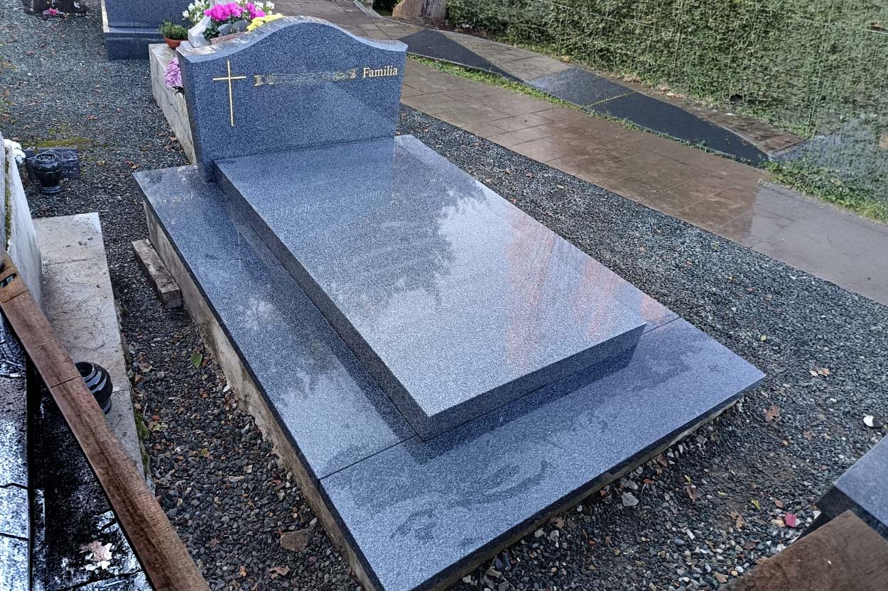 Configurateur monument 40, Configurateur monument 64, Configurateur monument Cambo les Bains, Création de monuments 40, Création de monuments 64, Création de monuments Cambo les Bains, Entretien rénovation monuments 40, Entretien rénovation monuments 64, Entretien rénovation monuments Cambo les Bains, Fleurs funéraire 40, Fleurs funéraire 64, Fleurs funéraire Cambo les Bains, Marbrerie 40, Marbrerie 64, Marbrerie Cambo les Bains, Plaques funéraire 40, Plaques funéraire 64, Plaques funéraire Cambo les Bains